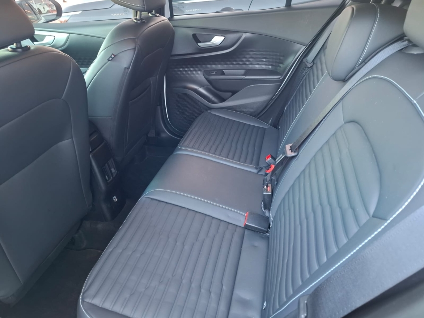 fiat fastback 1.0 turbo 200 flex impetus cvt 4p automatico 2023 fiat fastback 1.0 turbo 200 flex impetus cvt 4p automatico 2023