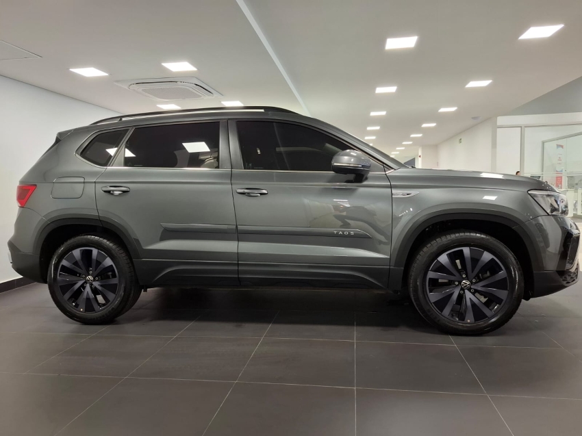volkswagen taos 1.4 250 tsi total flex comfortline automatico 4p 2024