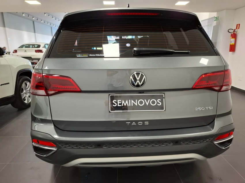 volkswagen taos 1.4 250 tsi total flex comfortline automatico 4p 2024 volkswagen taos 1.4 250 tsi total flex comfortline automatico 4p 2024