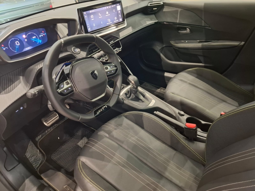 peugeot 208 1.0 turbo 200 flex gt cvt 4p automatico 2025