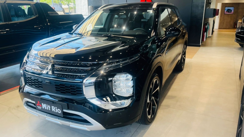 mitsubishi outlander 2.4 phev signature s-awc dht hibrido 4p automatico 2026