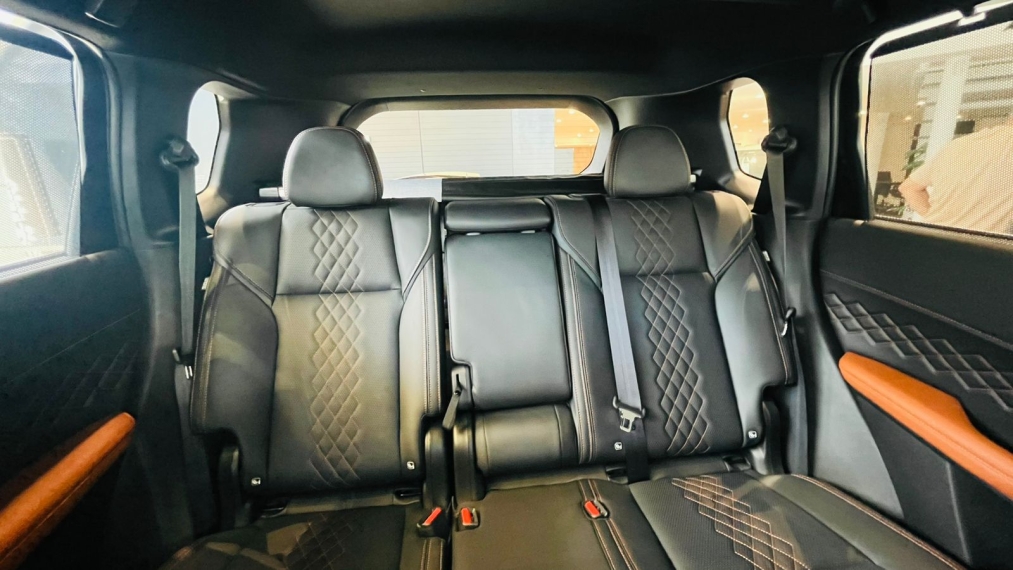 mitsubishi outlander 2.4 phev signature s-awc dht hibrido 4p automatico 2026