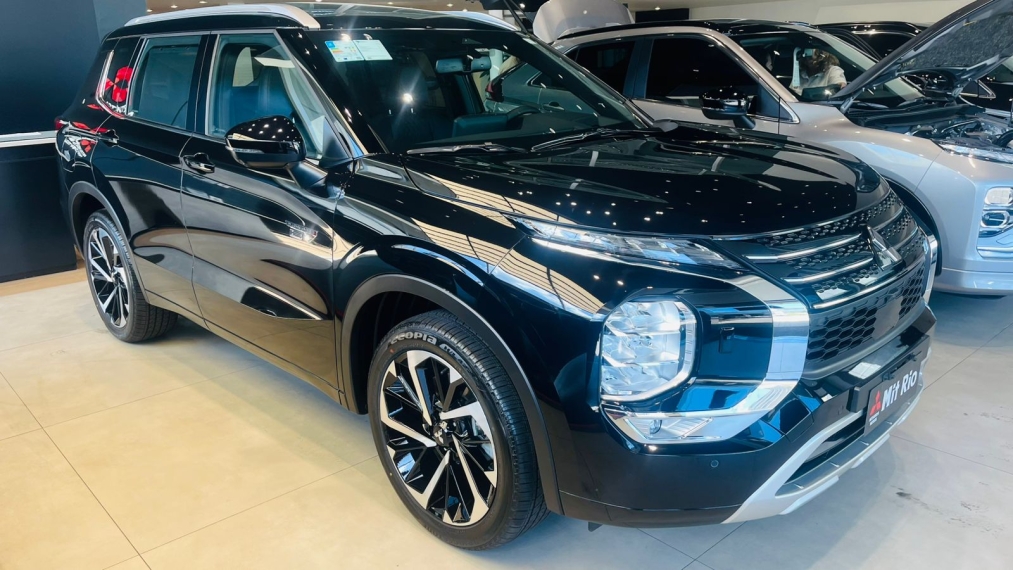 mitsubishi outlander 2.4 phev signature s-awc dht hibrido 4p automatico 2026