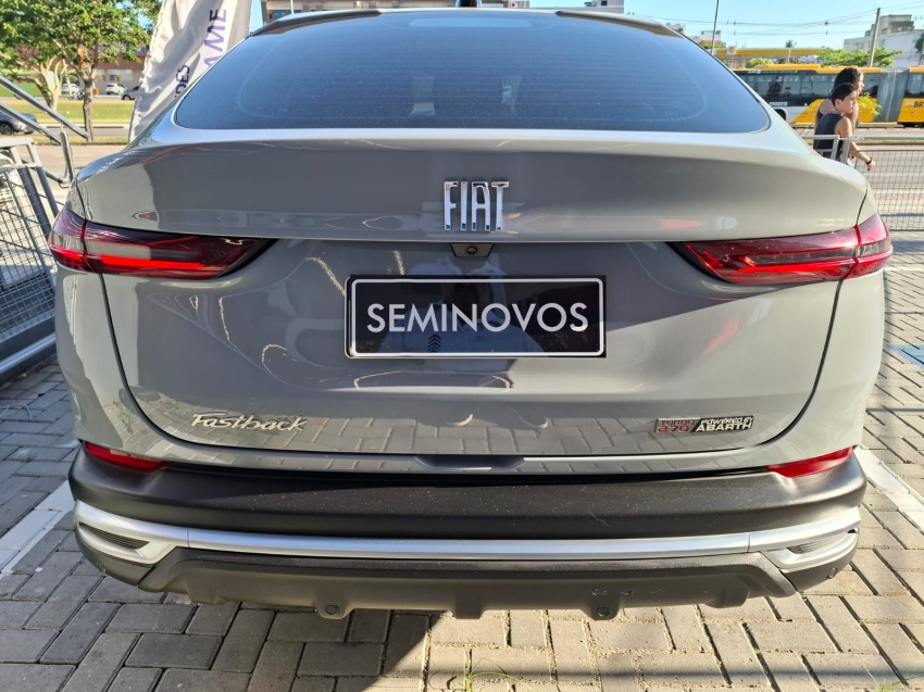 fiat fastback 1.3 turbo 270 flex limited edition at6 4p automatico 20243