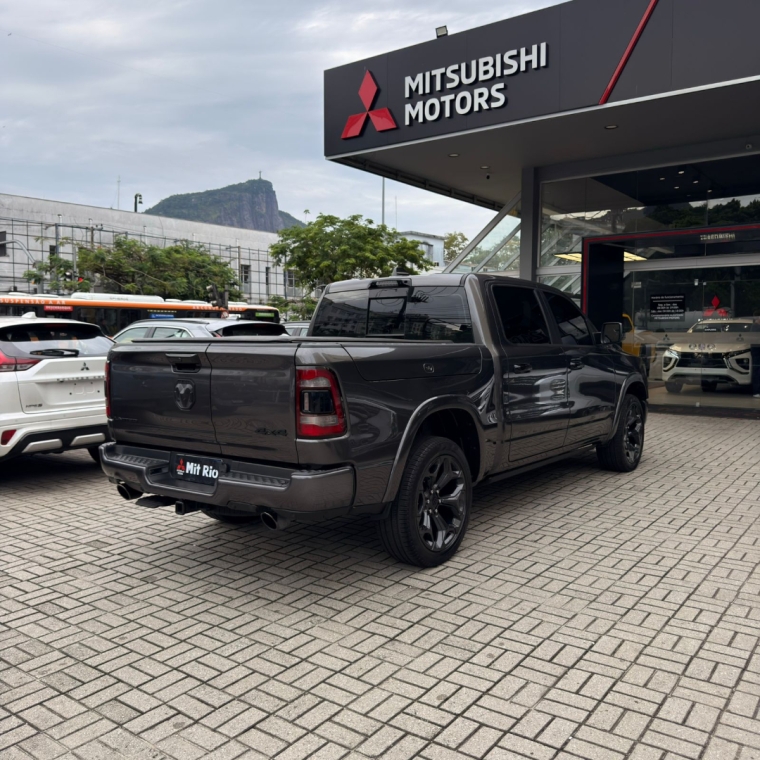 ram 1500 5.7 v8 gasolina limited night edition cd 4x4 automatico 4p 20242