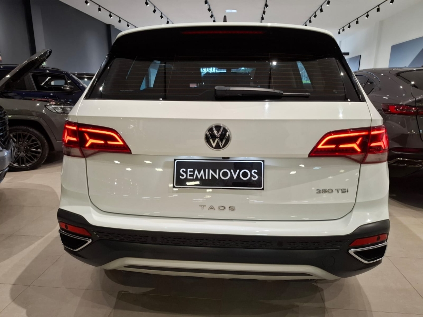volkswagen taos 1.4 250 tsi total flex comfortline automatico 4p 20222