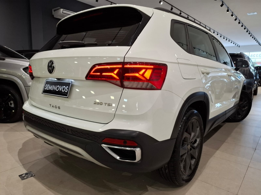volkswagen taos 1.4 250 tsi total flex comfortline automatico 4p 20221