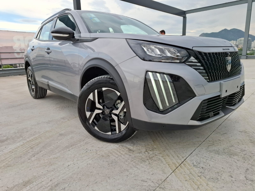 peugeot 2008 1.0 turbo 200 flex allure cvt 4p automatico 2025