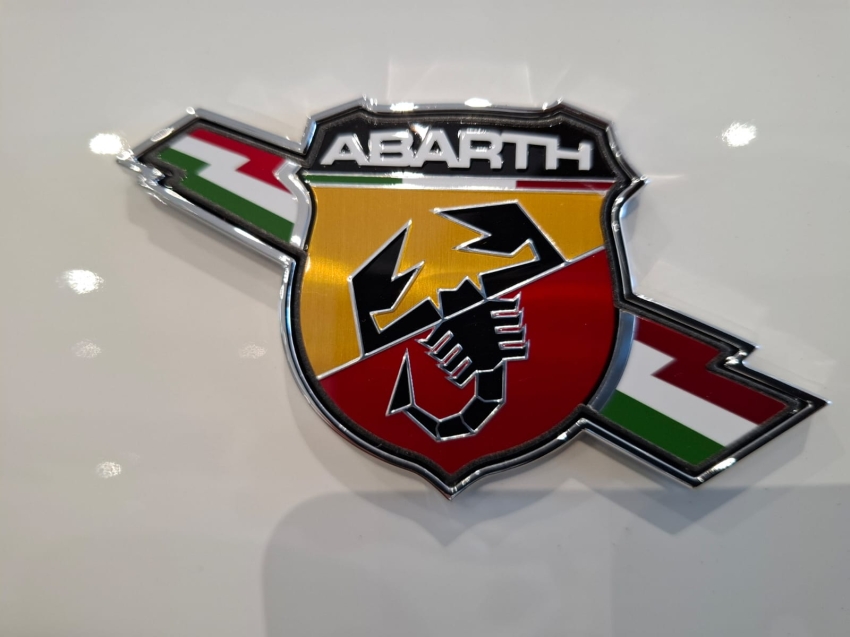 fiat fastback 1.3 turbo 270 flex abarth at6 4p automatico 20243