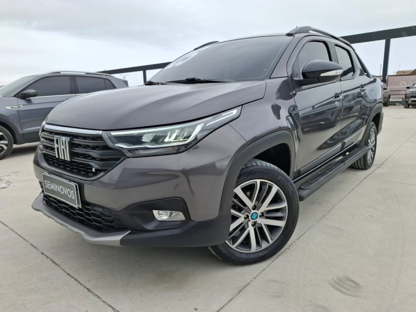 fiat strada 1.3 firefly flex volcano cd cvt 4p automatico 2025