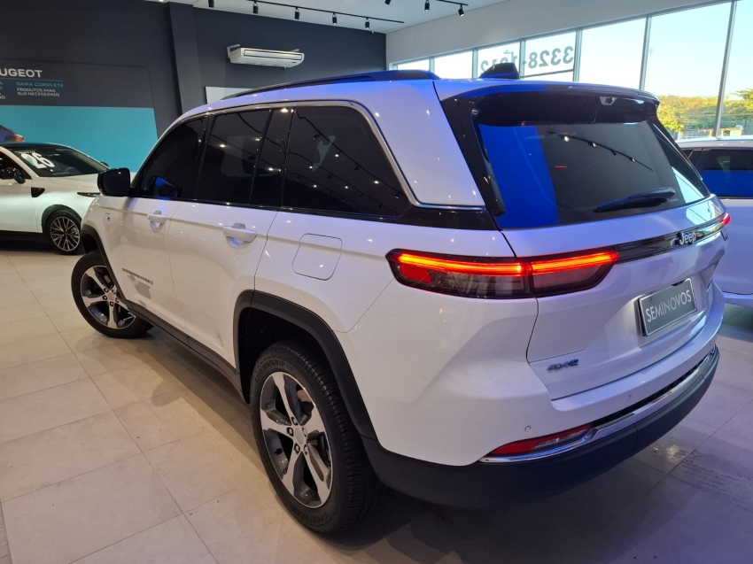 jeep grand cherokee 2.0 turbo hibrido 4xe at8 4p automatico 20244