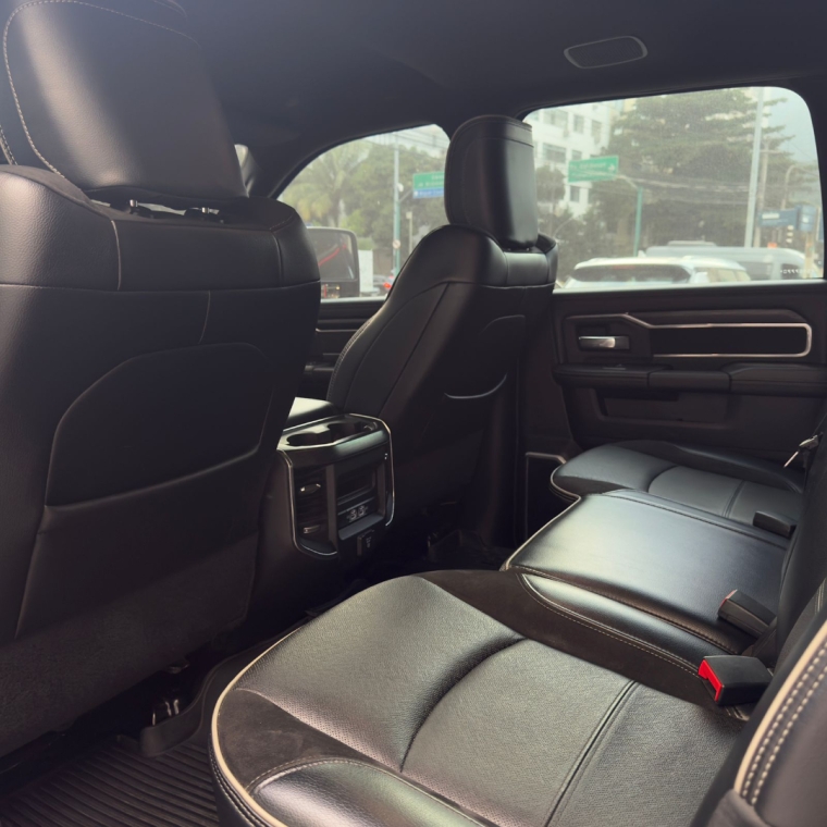 ram 2500 6.7 i6 turbo diesel laramie night edition cd 4x4 automatico 4p 202413
