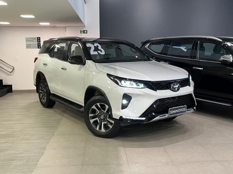 toyota hilux sw4 2.8 d-4d turbo diesel diamond 7l 4x4 automatico 4p 2023