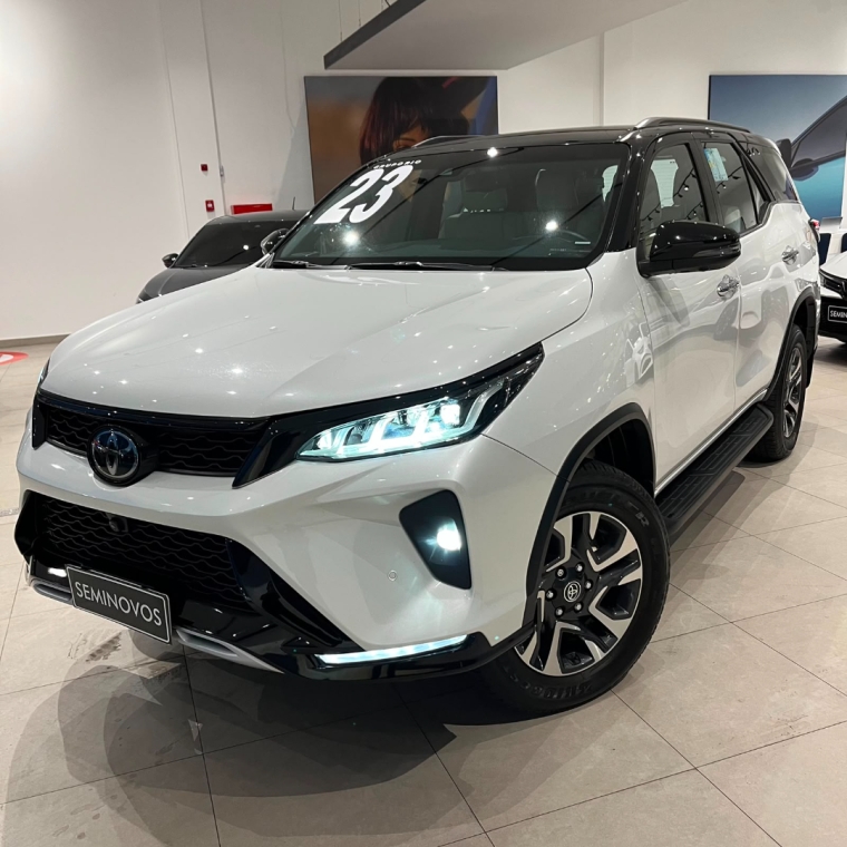 toyota hilux sw4 2.8 d-4d turbo diesel diamond 7l 4x4 automatico 4p 20234