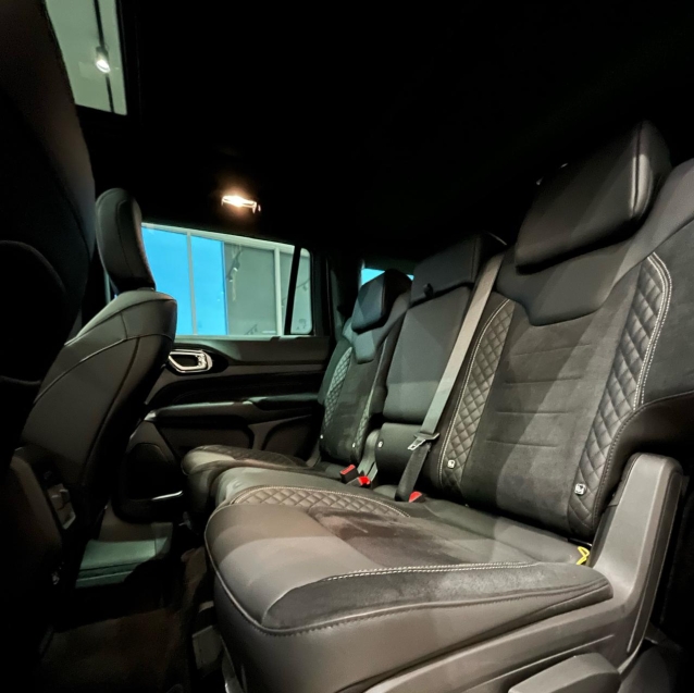 jeep commander 2.0 hurricane 4 turbo gasolina blackhawk at9 4p automatico 202611