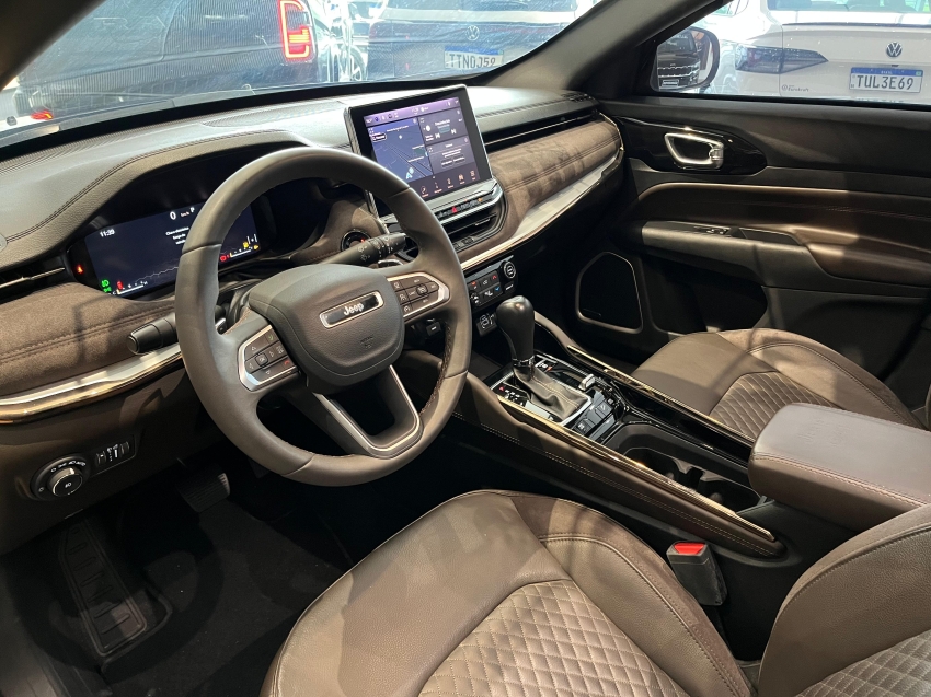 jeep commander 2.0 td380 turbo diesel overland at9 4p automatico 20226