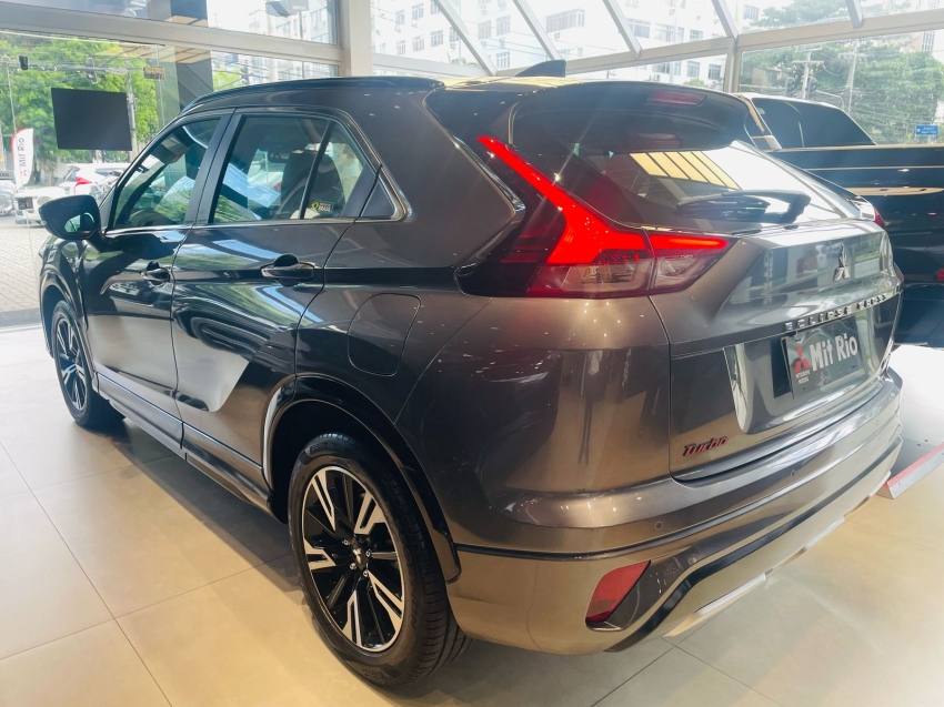 mitsubishi eclipse cross 1.5 mivec turbo gasolina hpe-s s-awc cvt 2025 mitsubishi eclipse cross 1.5 mivec turbo gasolina hpe-s s-awc cvt 2025