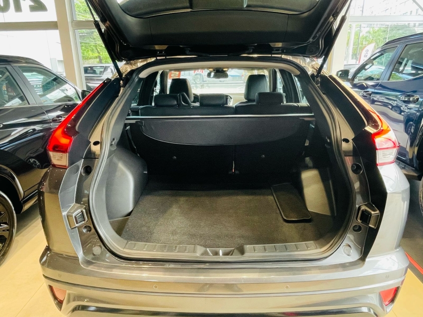 mitsubishi eclipse cross 1.5 mivec turbo gasolina hpe-s s-awc cvt 2025 mitsubishi eclipse cross 1.5 mivec turbo gasolina hpe-s s-awc cvt 2025