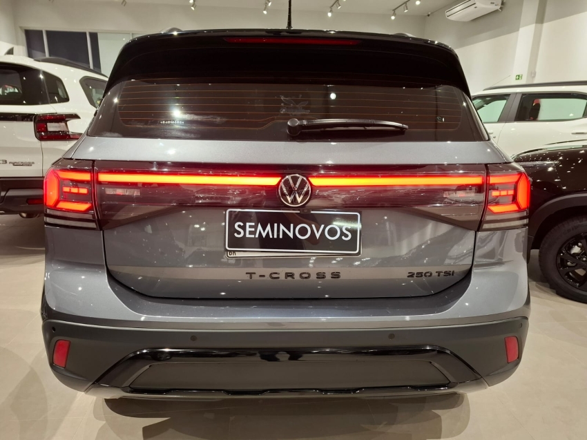 volkswagen t-cross 1.4 250 tsi total flex highline automatico 4p 2025