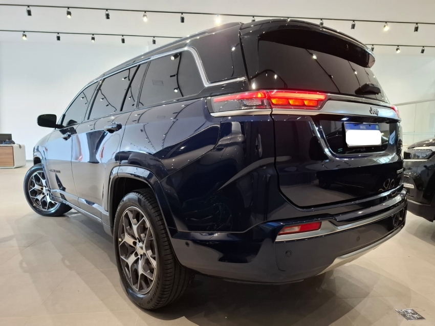 jeep commander 1.3 t270 turbo flex overland at6 4p automatico 2023 jeep commander 1.3 t270 turbo flex overland at6 4p automatico 2023