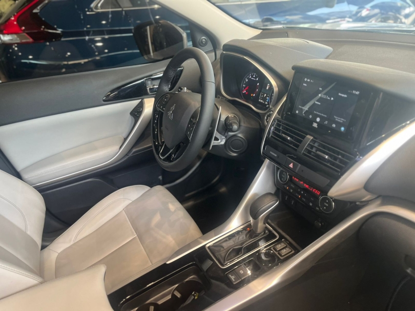 mitsubishi eclipse cross 1.5 mivec turbo gasolina hpe-s cvt 4p automatico 2024 mitsubishi eclipse cross 1.5 mivec turbo gasolina hpe-s cvt 4p automatico 2024