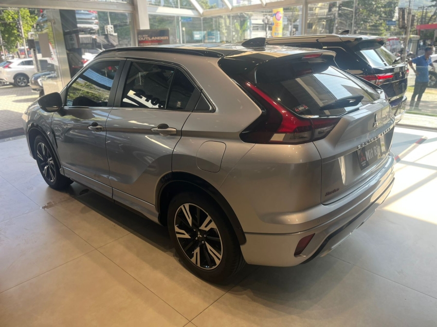mitsubishi eclipse cross 1.5 mivec turbo gasolina hpe-s cvt 4p automatico 2024 mitsubishi eclipse cross 1.5 mivec turbo gasolina hpe-s cvt 4p automatico 2024