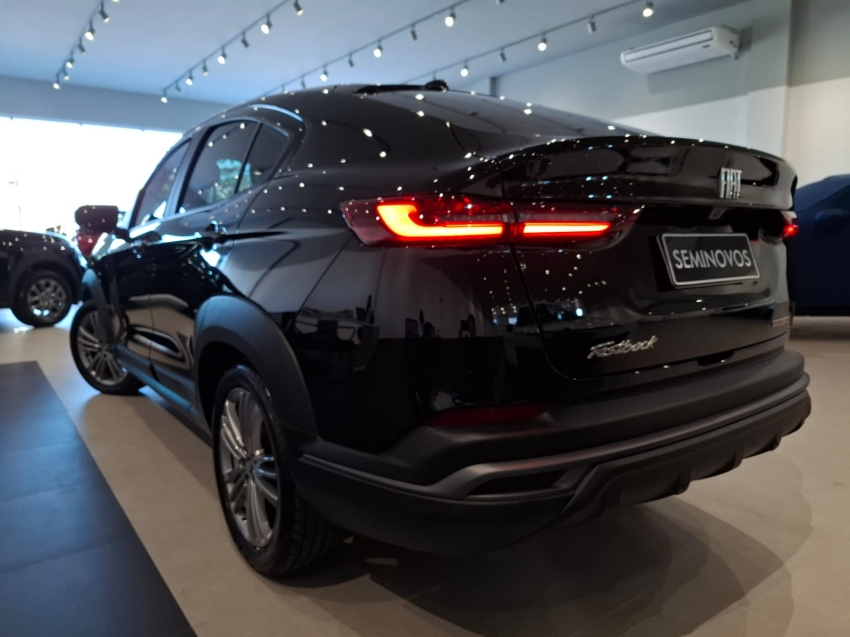 fiat fastback 1.0 turbo 200 flex cvt 4p automatico 2025 fiat fastback 1.0 turbo 200 flex cvt 4p automatico 2025