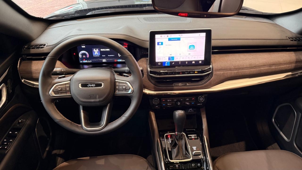 jeep commander 2.0 hurricane 4 turbo gasolina overland at9 4p automatico 2025 jeep commander 2.0 hurricane 4 turbo gasolina overland at9 4p automatico 2025