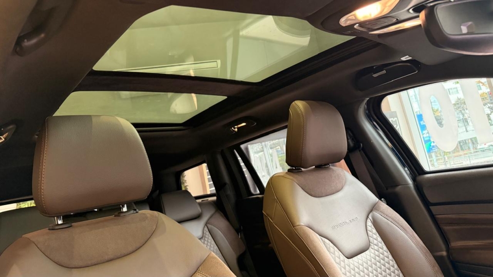 jeep commander 2.0 hurricane 4 turbo gasolina overland at9 4p automatico 2025 jeep commander 2.0 hurricane 4 turbo gasolina overland at9 4p automatico 2025