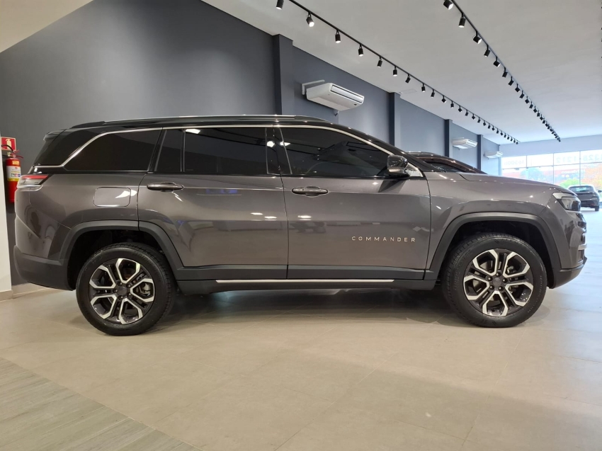 jeep commander 2.0 td380 turbo diesel limited at9 4p automatico 2023 jeep commander 2.0 td380 turbo diesel limited at9 4p automatico 2023