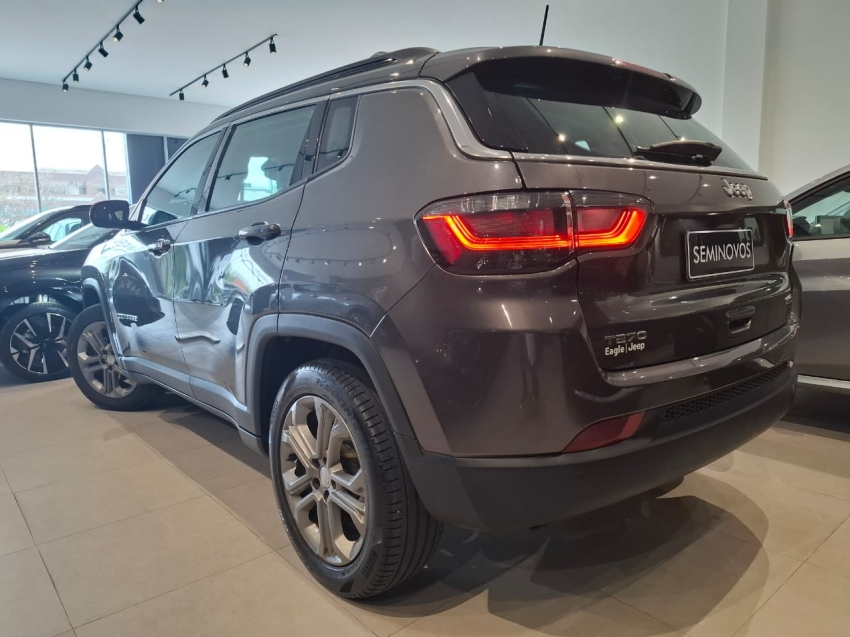 jeep compass 1.3 t270 turbo flex longitude at6 4p automatico 2023 jeep compass 1.3 t270 turbo flex longitude at6 4p automatico 2023