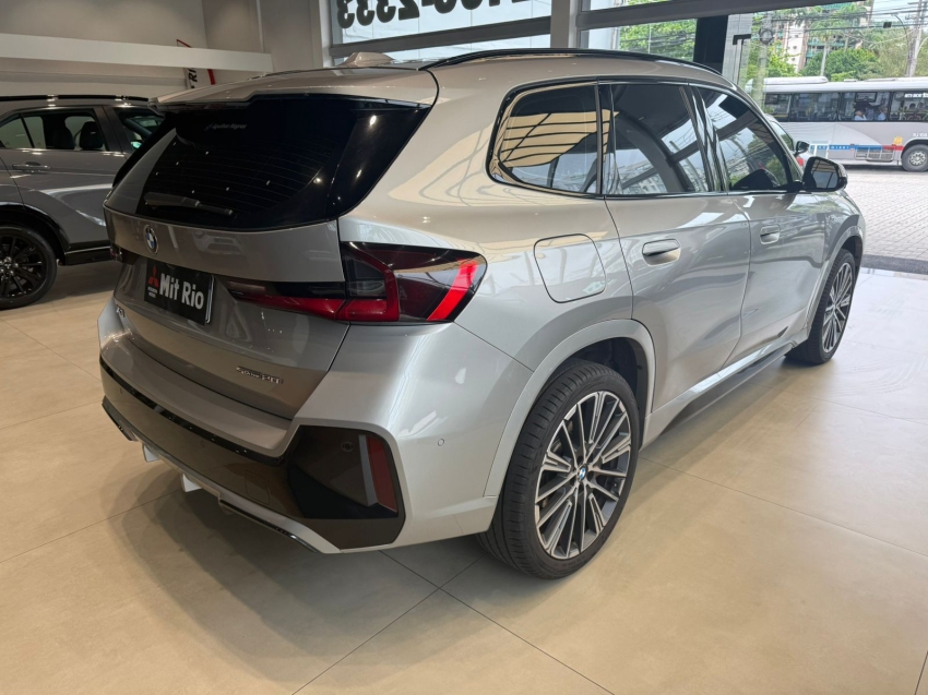 bmw x1 2.0 16v turbo gasolina sdrive20i m sport steptronic 4p automatico 20252