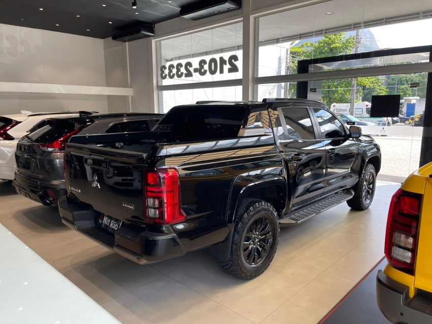 mitsubishi triton 2.4 biturbo diesel cd katana 4x4 automatico 4p 20261