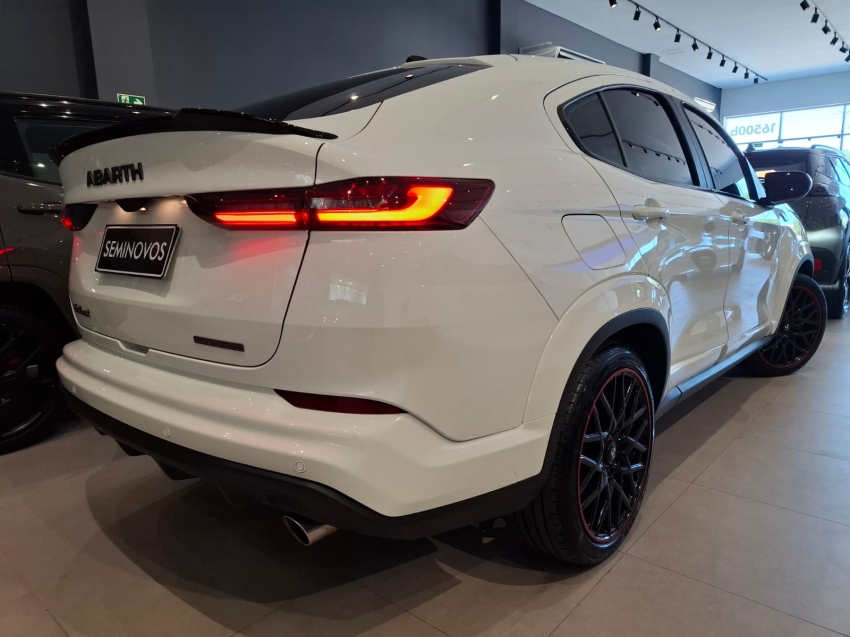 fiat fastback 1.3 turbo 270 flex abarth at6 4p automatico 20241