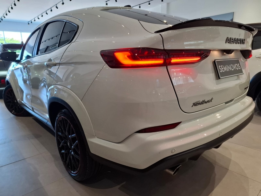 fiat fastback 1.3 turbo 270 flex abarth at6 4p automatico 20244