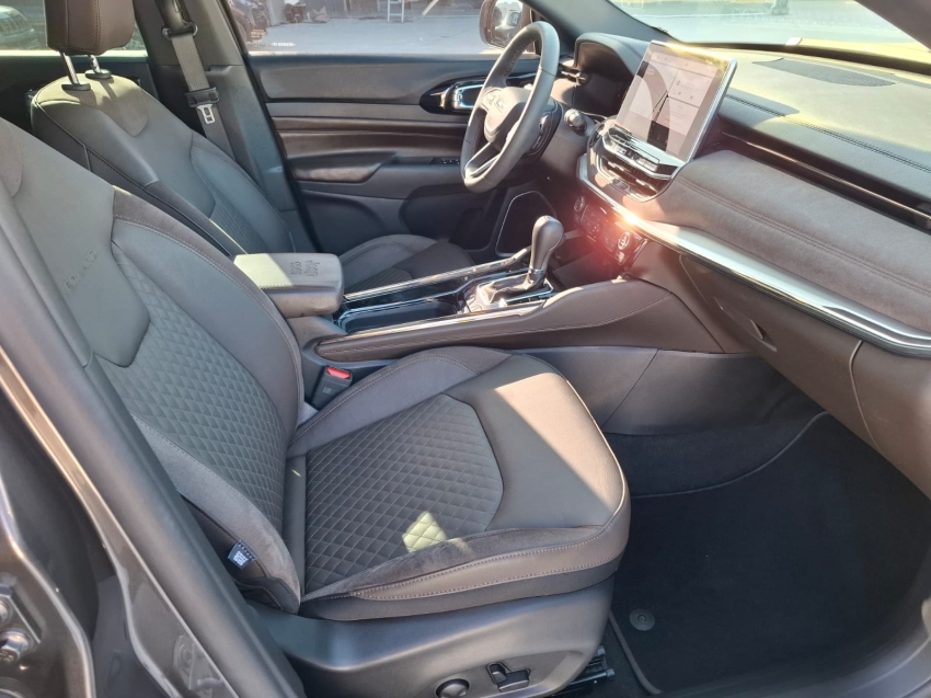 jeep commander 2.0 td380 turbo diesel overland at9 4p automatico 20259