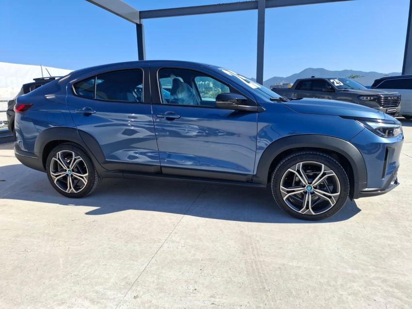 fiat fastback 1.0 turbo 200 hybrid impetus cvt hibrido 4p automatico 20251