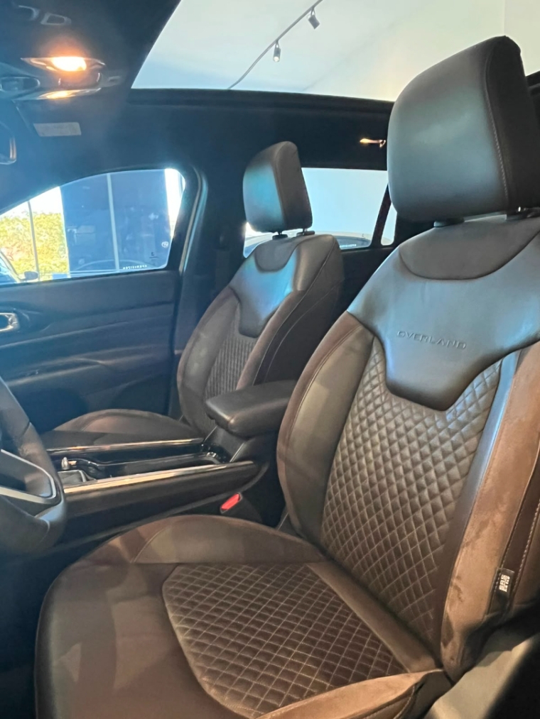 jeep commander 2.0 td380 turbo diesel overland at9 4p automatico 20238