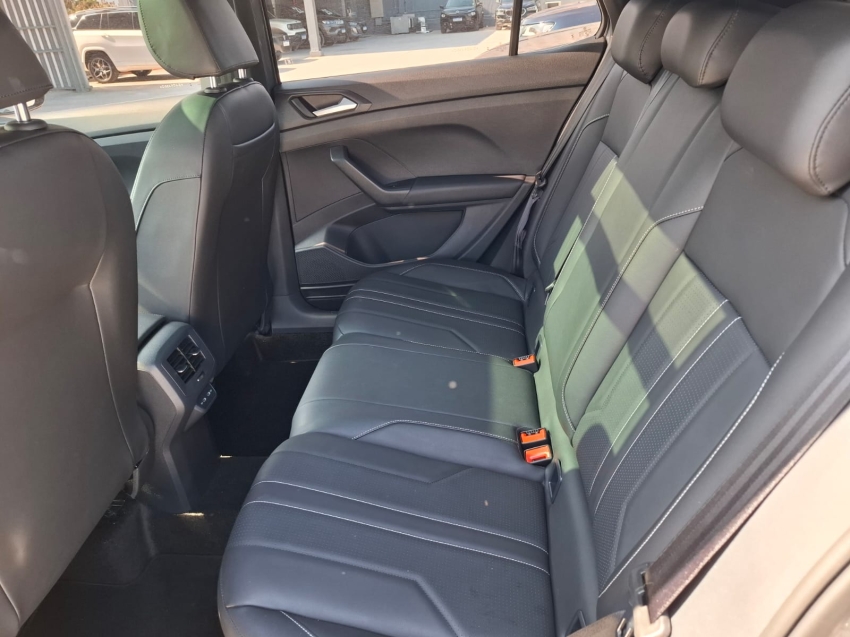 volkswagen t-cross 1.4 250 tsi total flex highline automatico 4p 202511