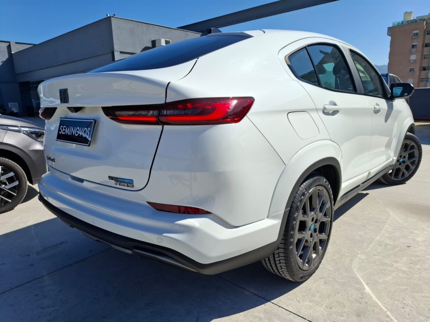 fiat fastback 1.0 turbo 200 hybrid impetus cvt hibrido 4p automatico 20262