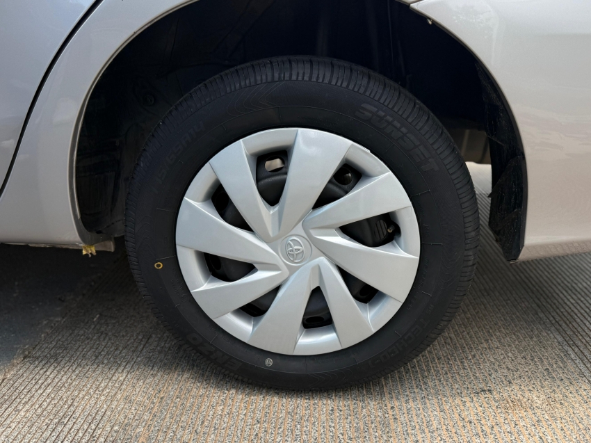 toyota etios 1.5 x sedan 16v flex 4p manual.
