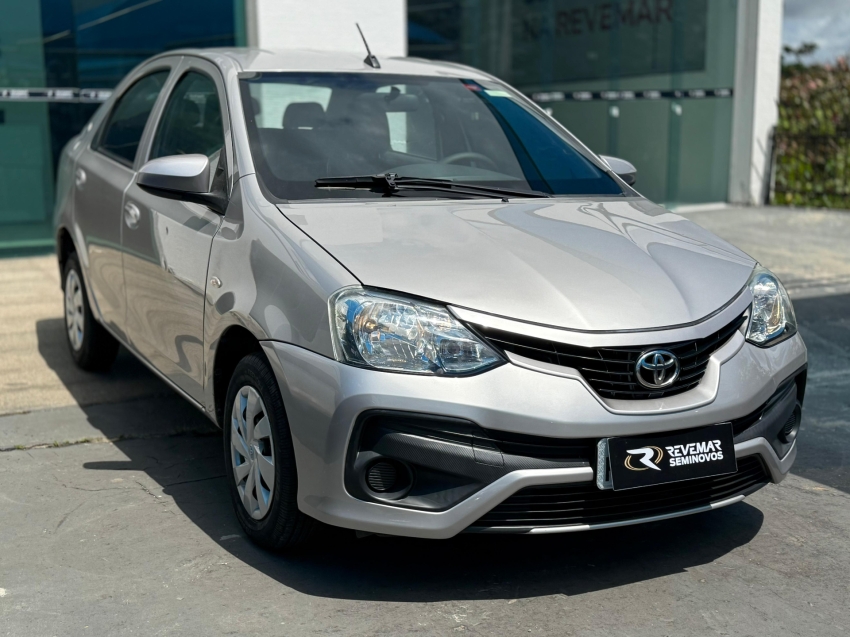 toyota etios 1.5 x sedan 16v flex 4p manual.