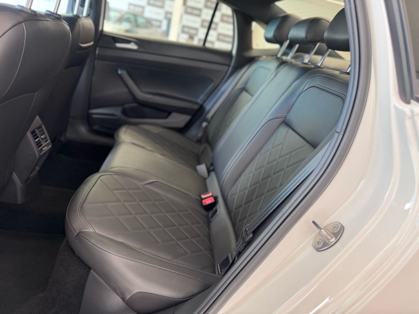 volkswagen virtus 1.4 250 tsi exclusive automatico flex 4p 2025