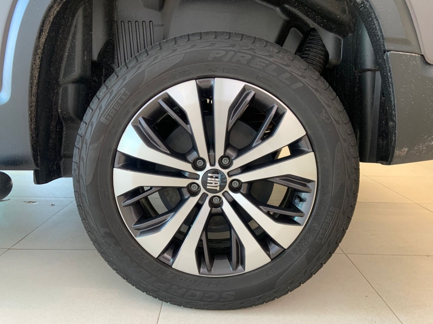 fiat toro 2.0 16v turbo diesel volcano 4wd at9 4p automatico 2024