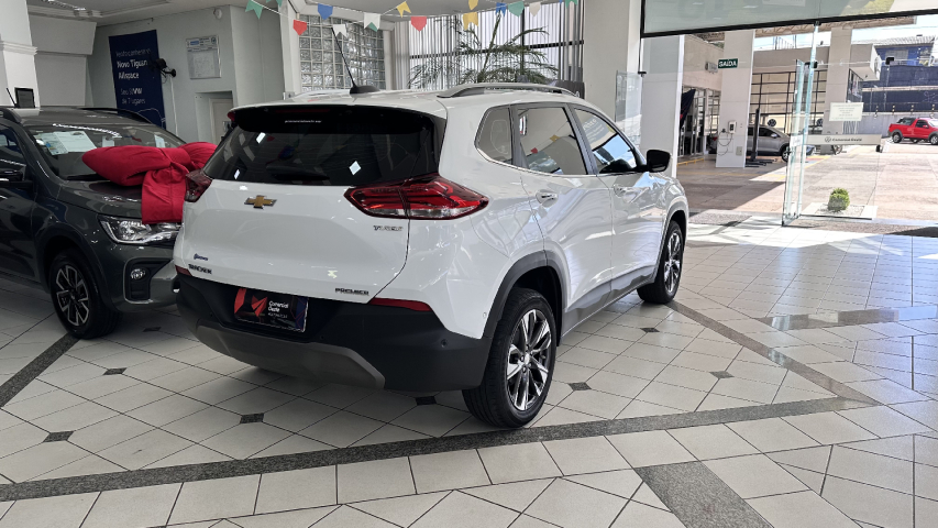 tracker premier
