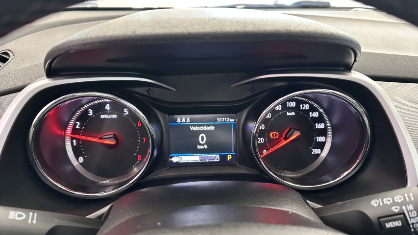 tracker premier