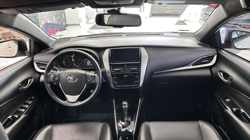 yaris xs