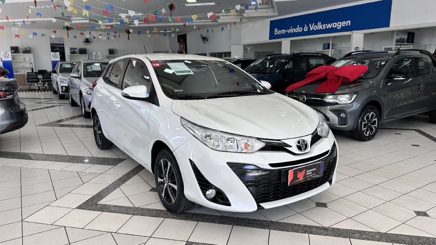 yaris xs yaris xs