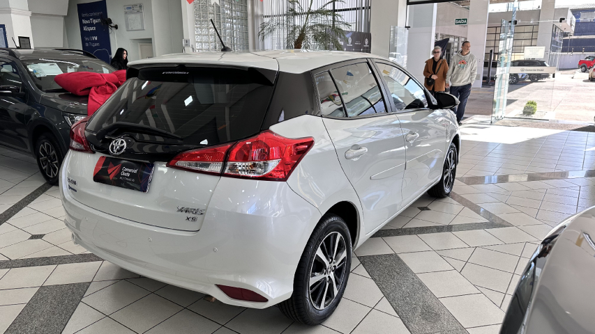 yaris xs