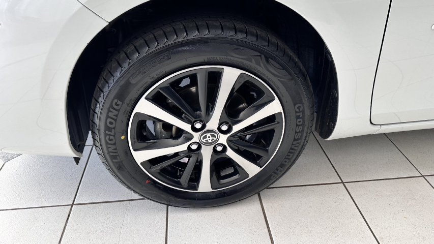 yaris xs